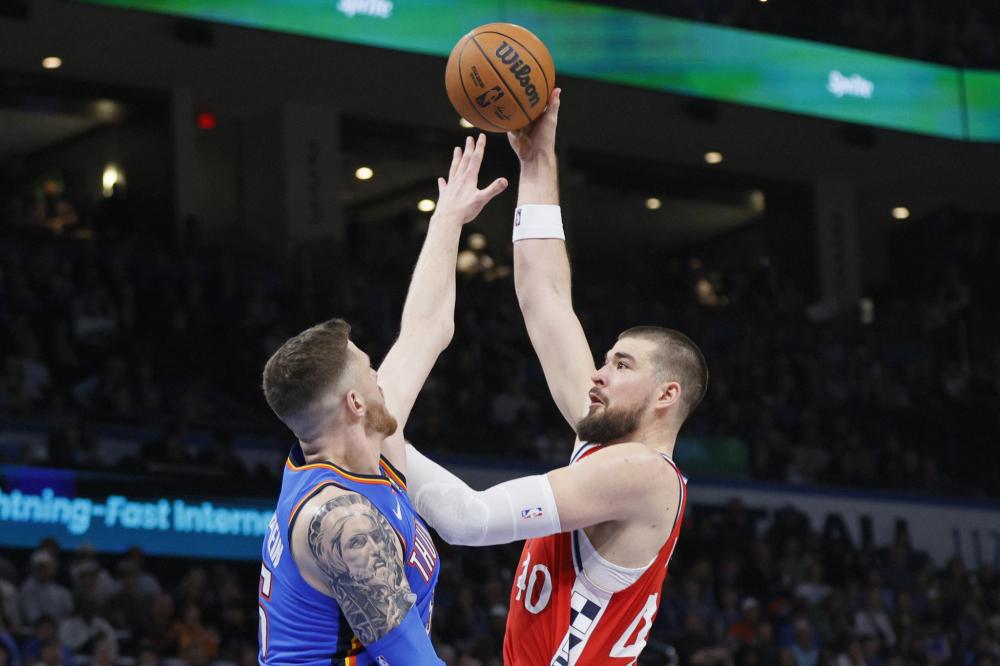 场中有着地 场中有着地