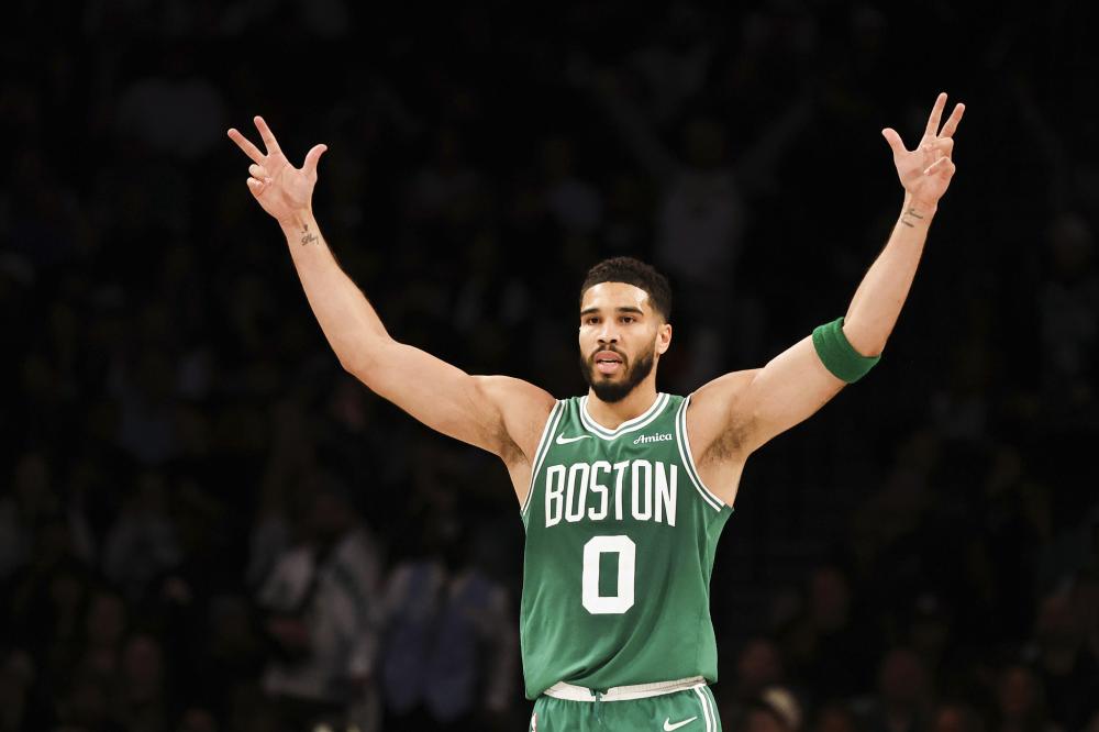 还在防守端 还在防守端