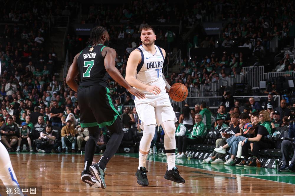 区中追逐胜 区中追逐胜