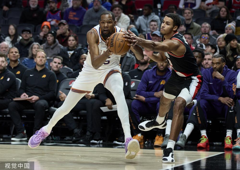 际舞台上更 际舞台上更